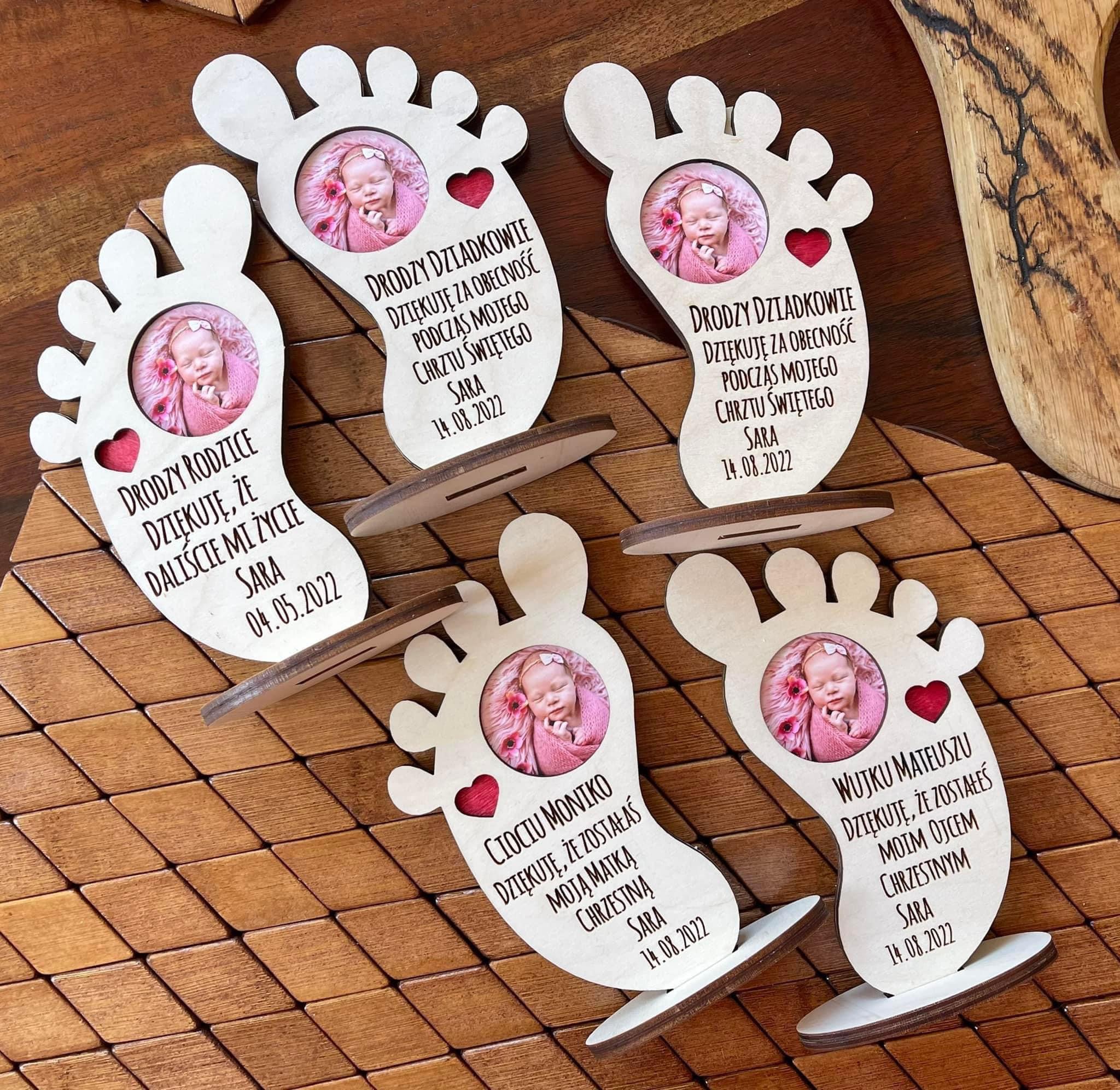 Stopa z dowolnym napisem