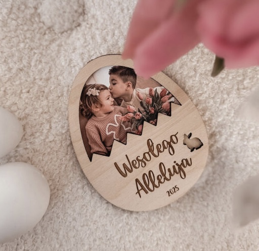 Jajko magnes z napisem Wesołego Alleluja 2026. Spakowany gotowy do wręczenia