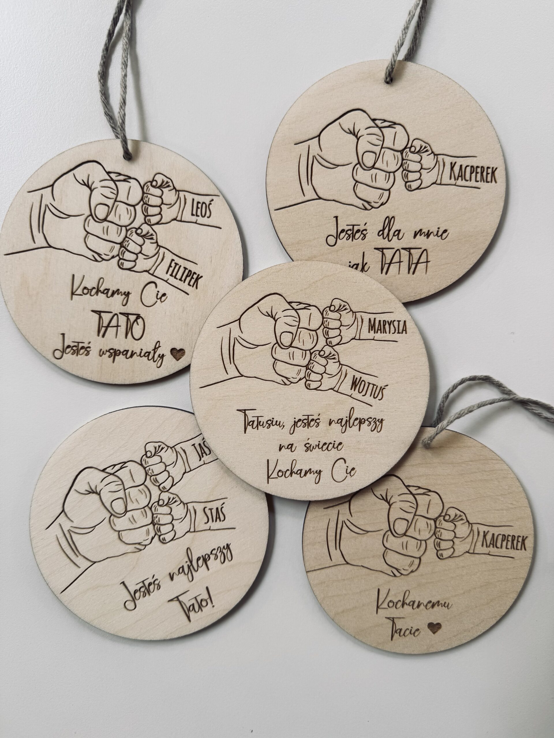 Zawieszka lub magnes z dowolnym napisem