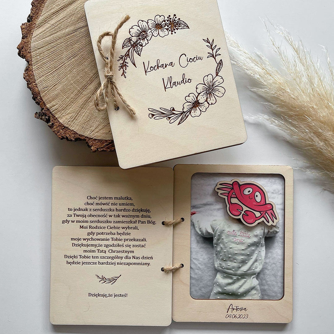 Dwie duże książeczki ze zdjęciem