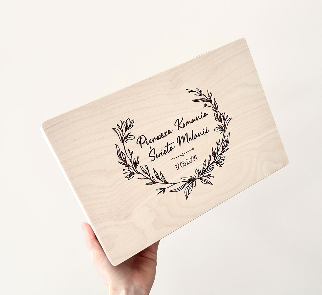 Pudełko z życzeniami w środku