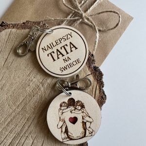 Brelok przód grafika w tyle dowolny napis Tata + 2dzieci