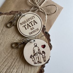 Brelok przód grafika w tyle dowolny napis Tata i 2 córki