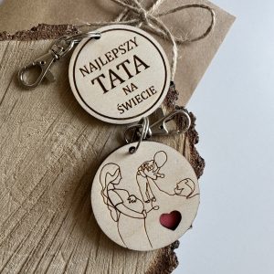 Brelok przód grafika w tyle dowolny napis kobieta w ciąży tata i dziecko