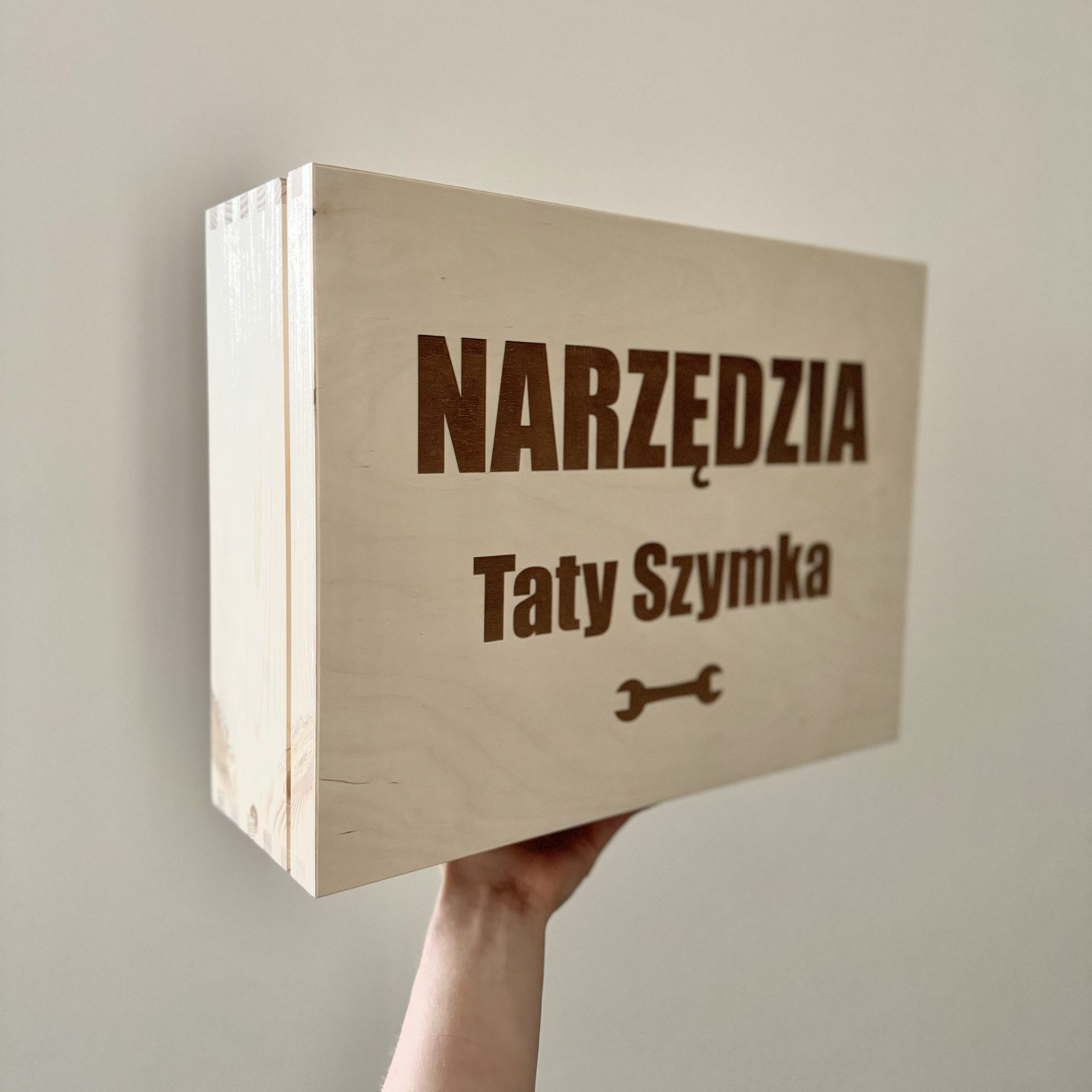 Duże pudełko z dowolnym napisem dla Taty