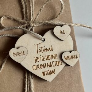 Zawieszka z dowolnym napisem i imionami dzieci