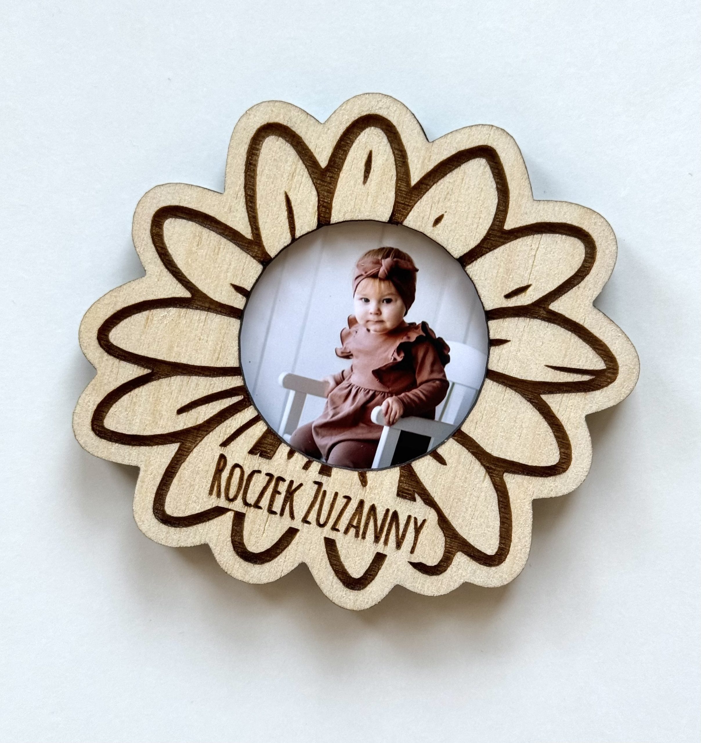 Magnes Kwiatek z dowolnym napisem