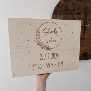 Duże pudełko w kropki