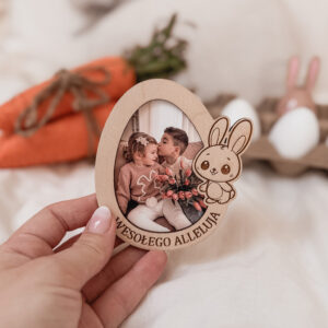 Jajko magnes z królikiem z dowolnym krótkim napisem