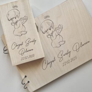 Album na zdjęcia i pudełko na pieniądze z życzeniami w środku