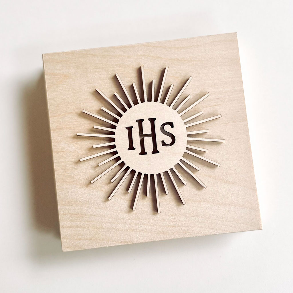 Pudełko na pieniądze z IHS na przodzie - obrazek 2