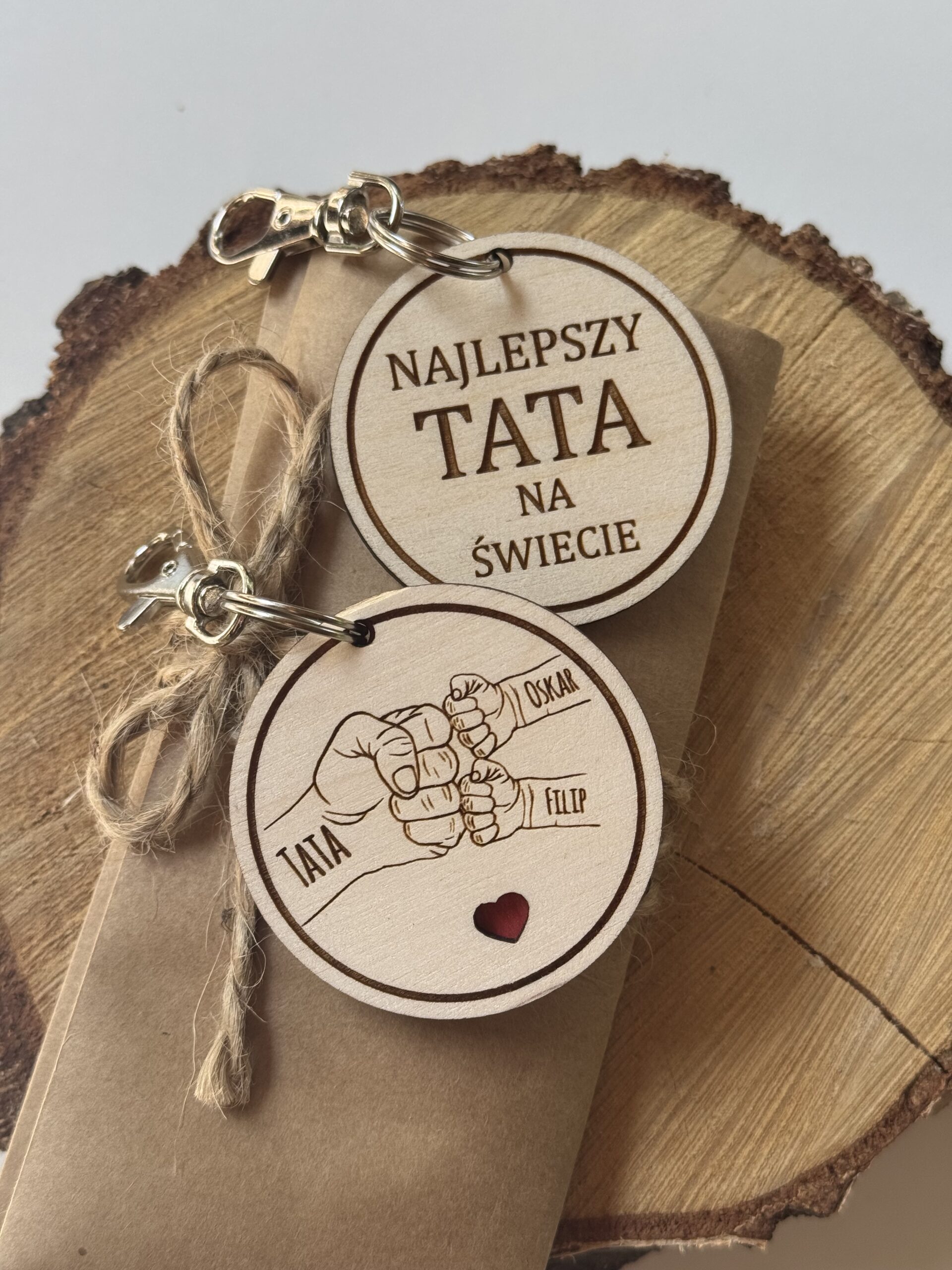 Brelok z maks 2 rączkami dzieci! Dowolny napis w tyle