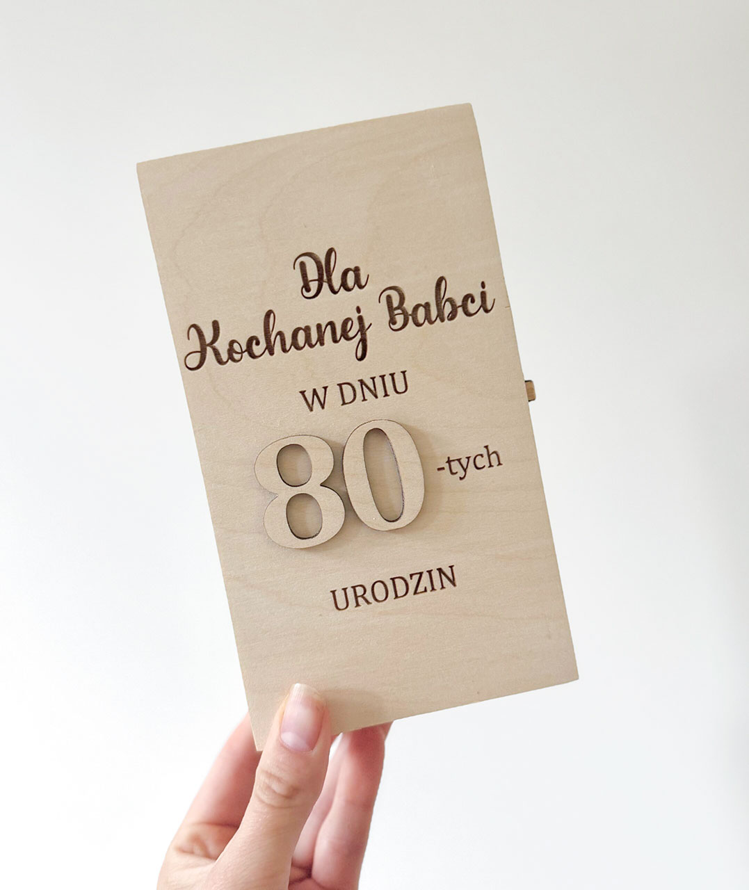 Pudełko na urodziny z dowolnymi życzeniami w środku